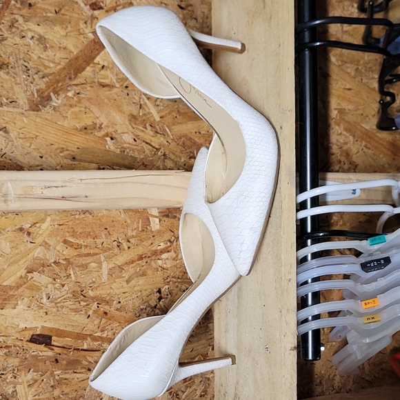 Jessica Simpson - Picture 2 of 5